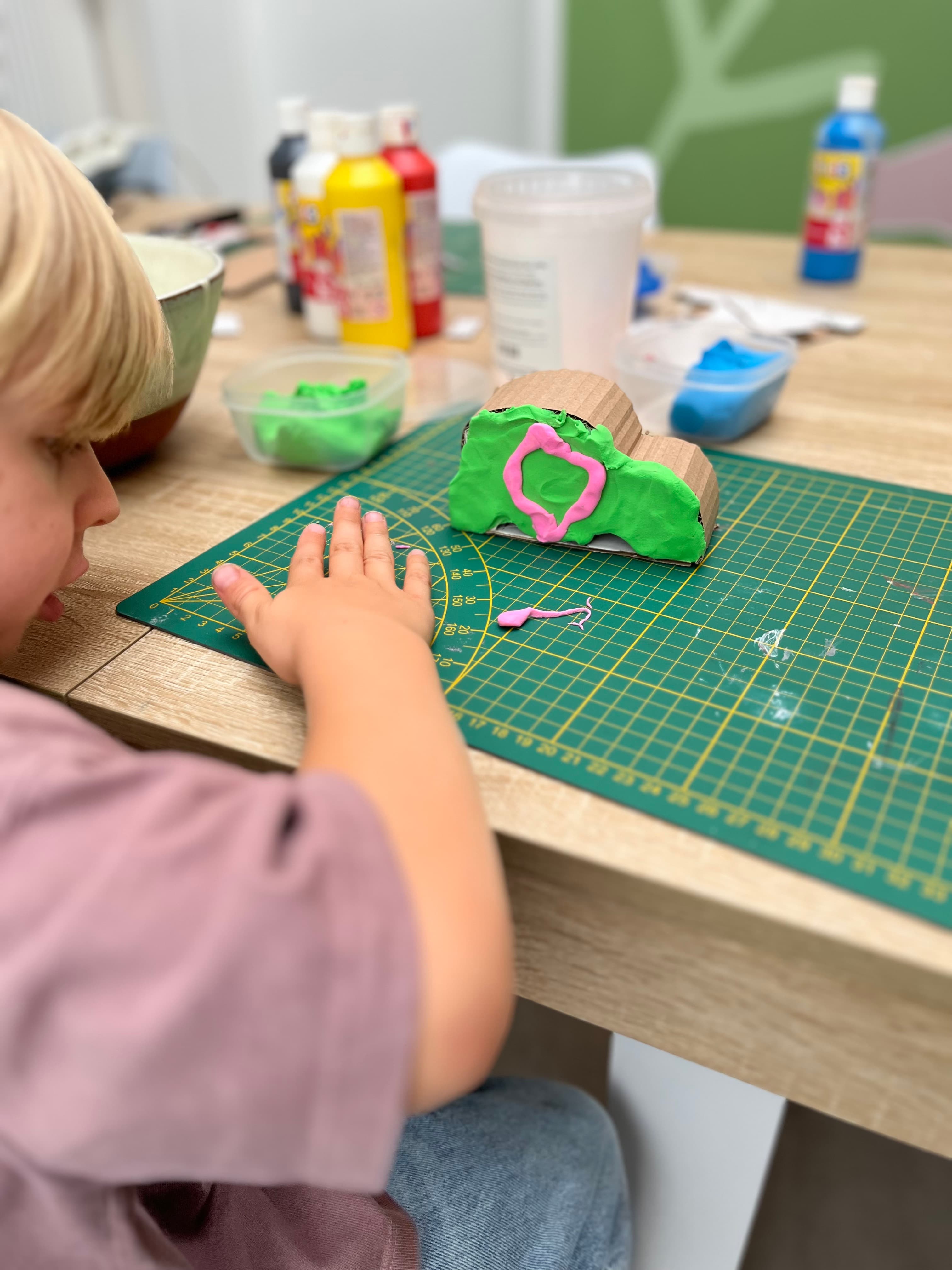 Auto in de straat workshop voorbeeld bij Studio Kip in Wetteren - afbeelding 2