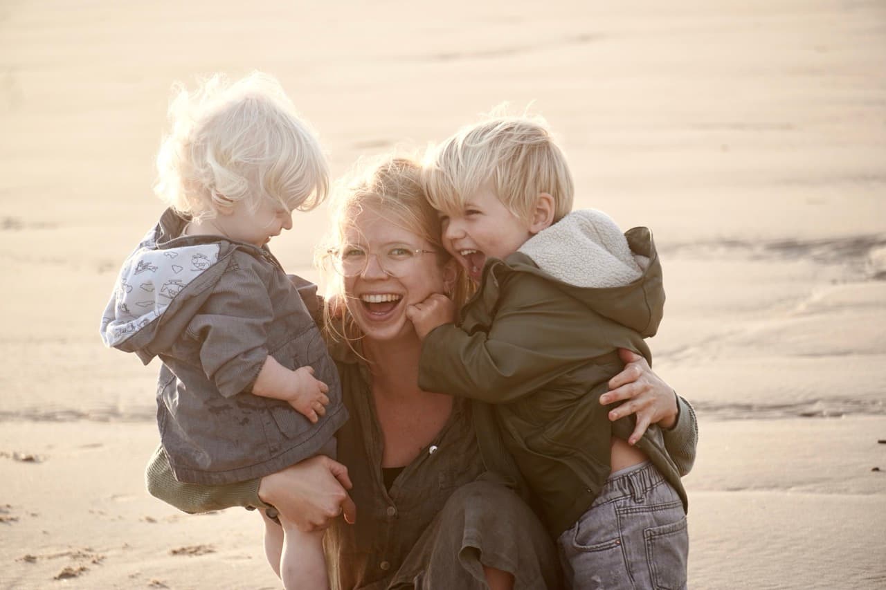 Leen Luwaert, eigenaar van Studio Kip in Wetteren, creatieve workshop instructeur